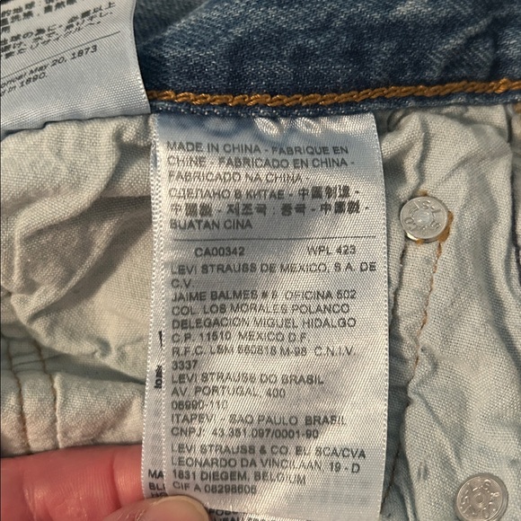 Levi’s 501 Distressed Women’s Jeans - Picture 9 of 10